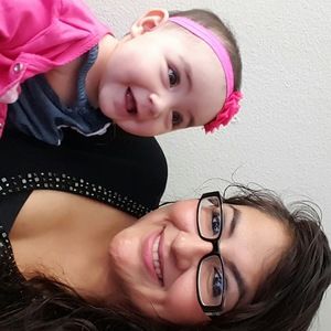 Meet your Posher, Flora